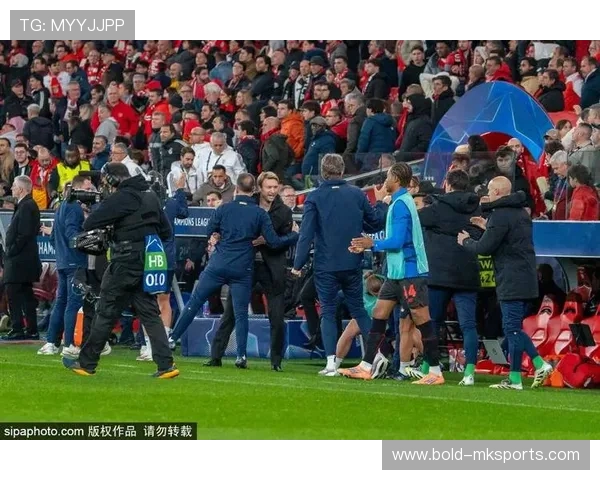 拉莫斯展现惊人进攻创造力，中场策应成球队新引擎