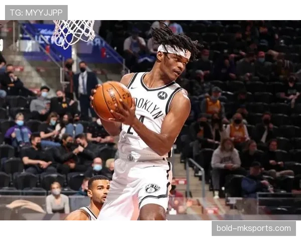 坎特 vs 卡塞米罗：扫荡能力与位置纪律对比